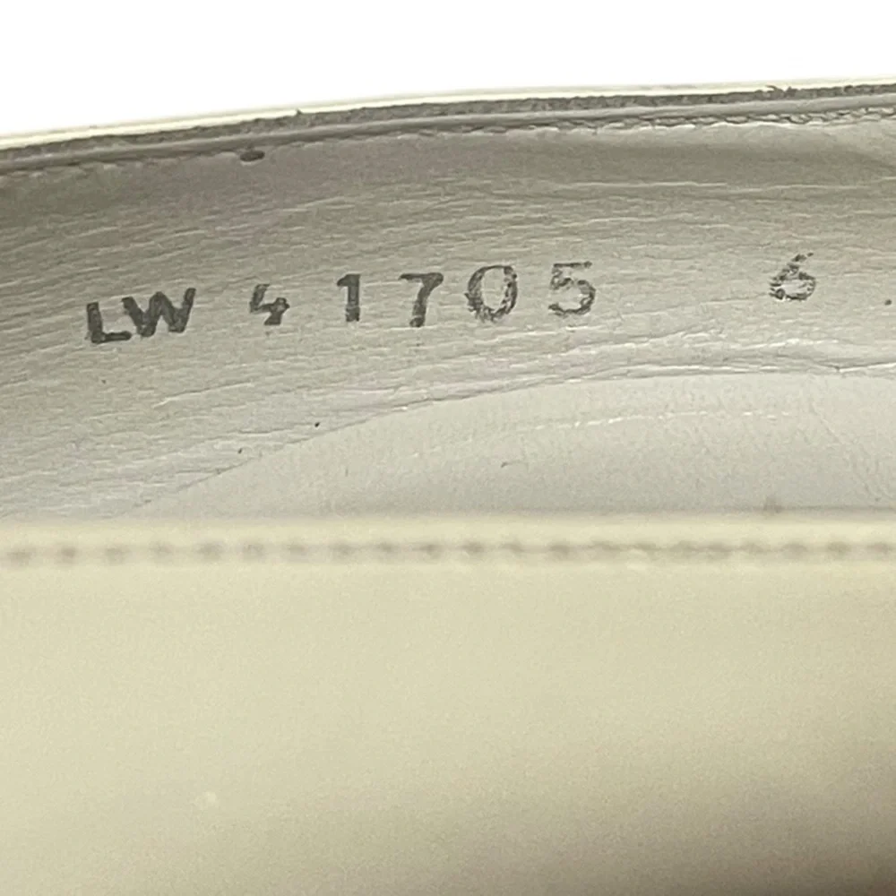 ❤️Stuart Weitzman white leather wedges. Look at all pictures for small flaws.